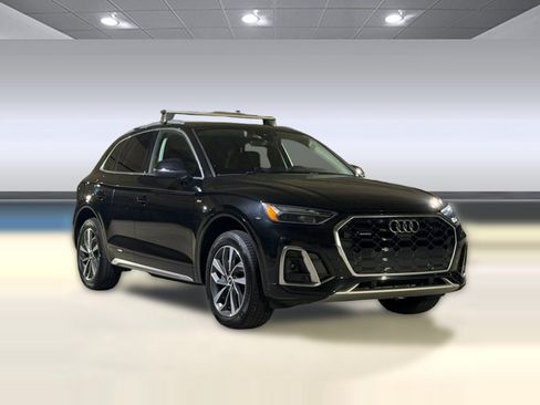 Used 2023 Audi Q5 2.0T Premium Plus w/ Premium Plus Package AWD/4WD image 7
