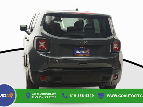 Used 2023 Jeep Renegade Latitude AWD/4WD image 15