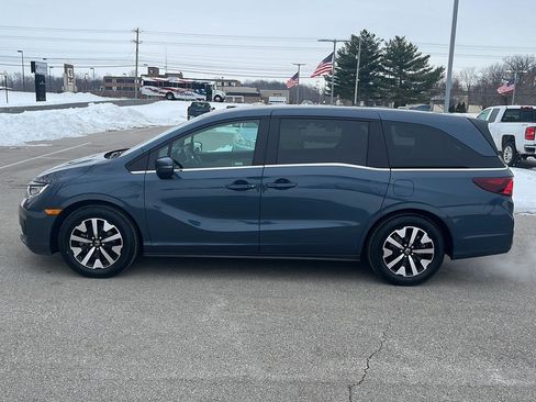 Used 2025 Honda Odyssey EX-L image 2