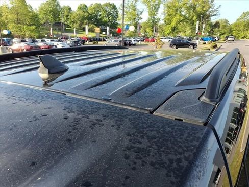 Used 2021 Ford Explorer XLT w/ Equipment Group 202A AWD/4WD image 7