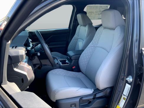 New 2026 Toyota Tacoma SR5 AWD/4WD image 9