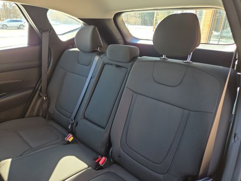 Used 2025 Hyundai Tucson SE image 13