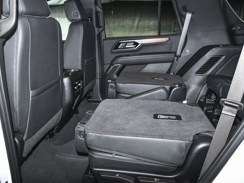 Used 2025 GMC Yukon Denali image 54