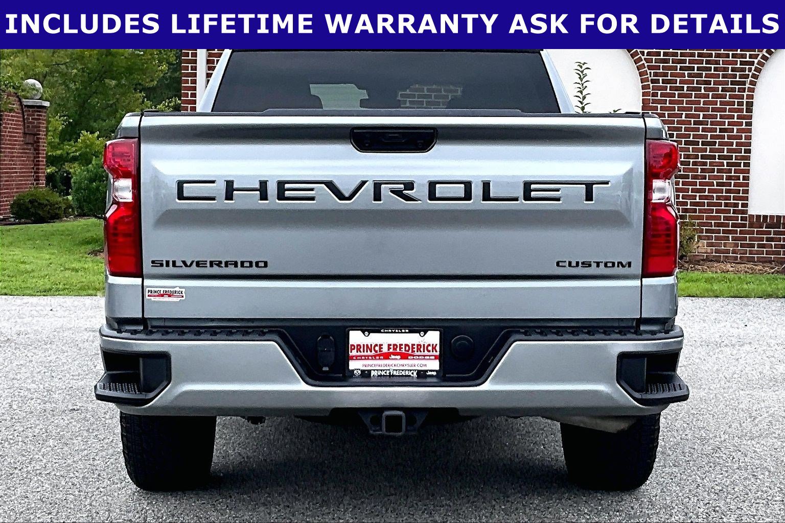 Used 2024 Chevrolet Silverado 1500 Custom w/ Turbomax Blackout Package AWD/4WD image 4