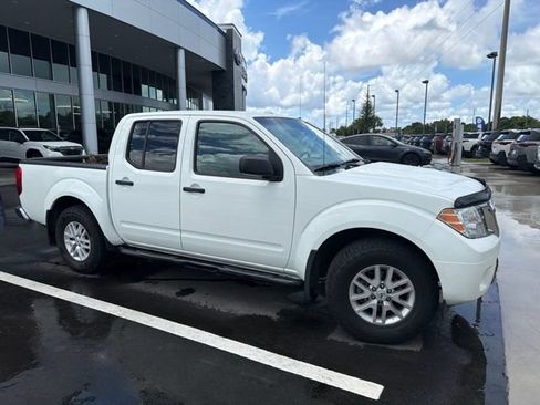 Used 2017 Nissan Frontier SV w/ SV Value Truck Package RWD image 1