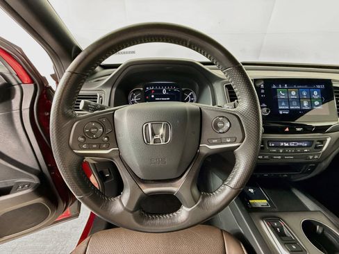 Certified 2025 Honda Passport EX-L image 11