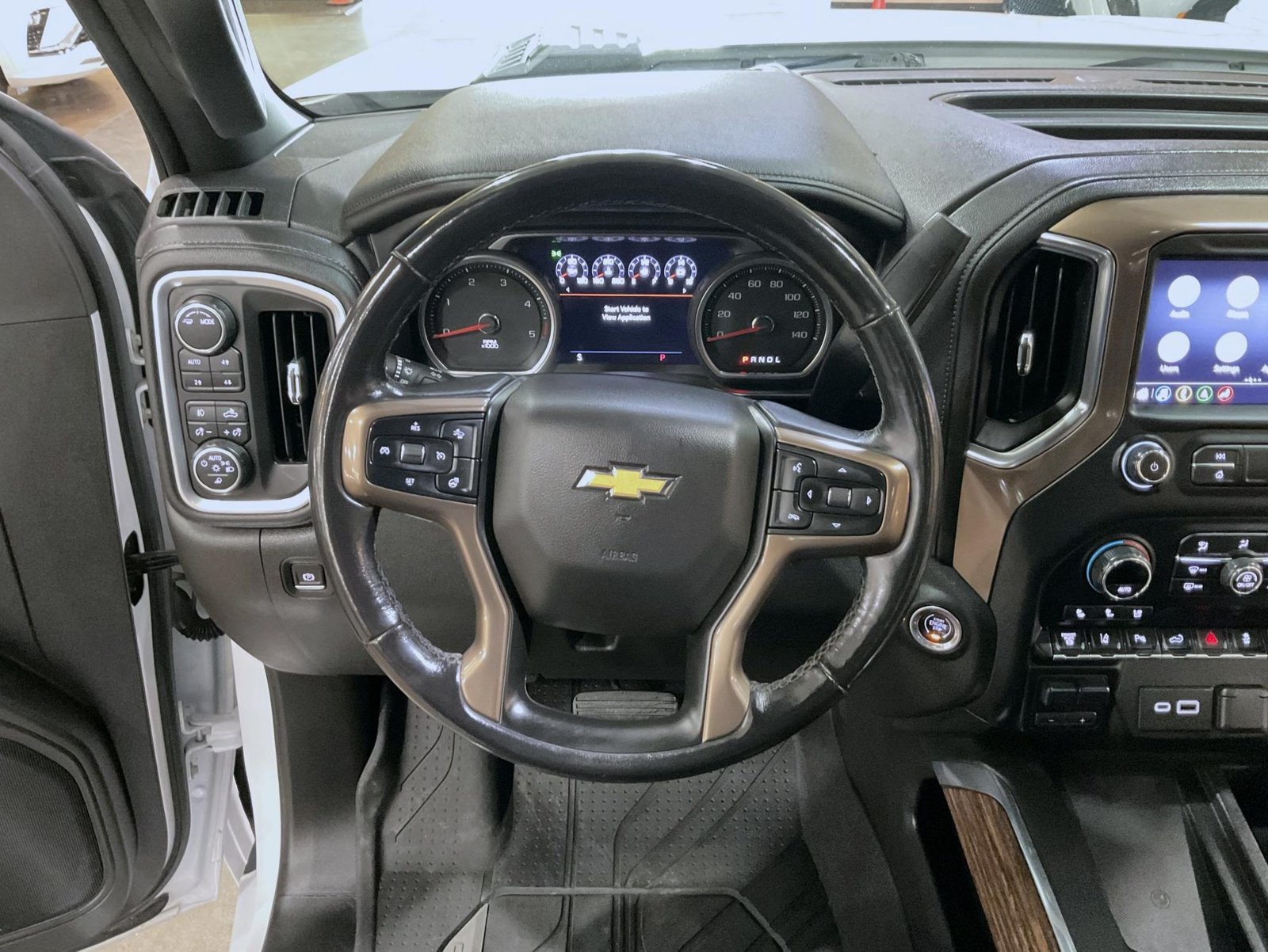 Certified 2020 Chevrolet Silverado 3500 High Country AWD/4WD image 11