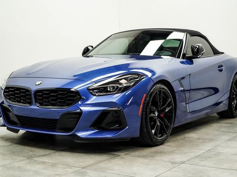 Used 2023 BMW Z4 M40i w/ Premium Package image 6