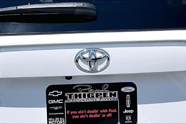 Used 2024 Toyota RAV4 XLE FWD image 9