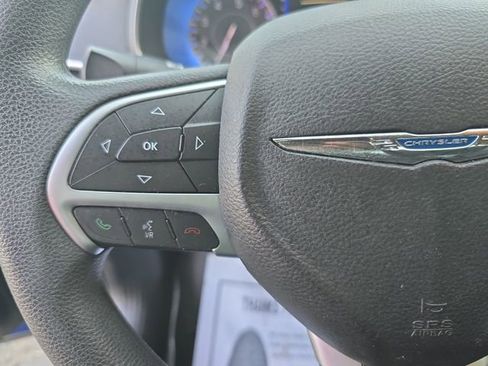 Used 2015 Chrysler 200 Limited image 16