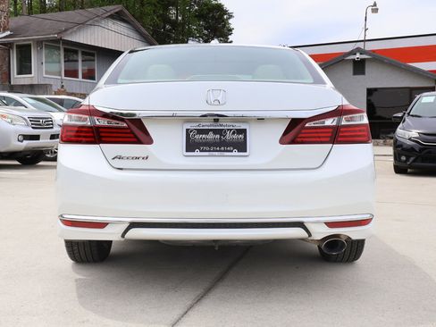 Used 2016 Honda Accord EX-L image 4