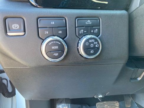 Used 2025 GMC Sierra 2500 SLE w/ SLE Convenience Package AWD/4WD image 19
