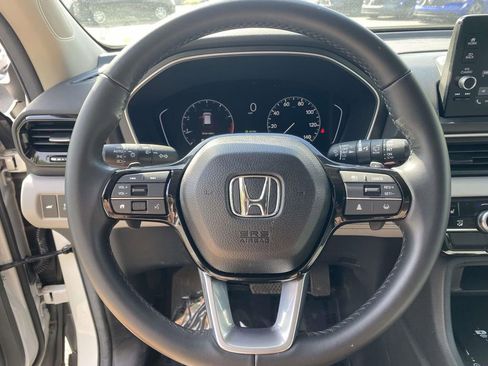Certified 2025 Honda Pilot EX-L image 18