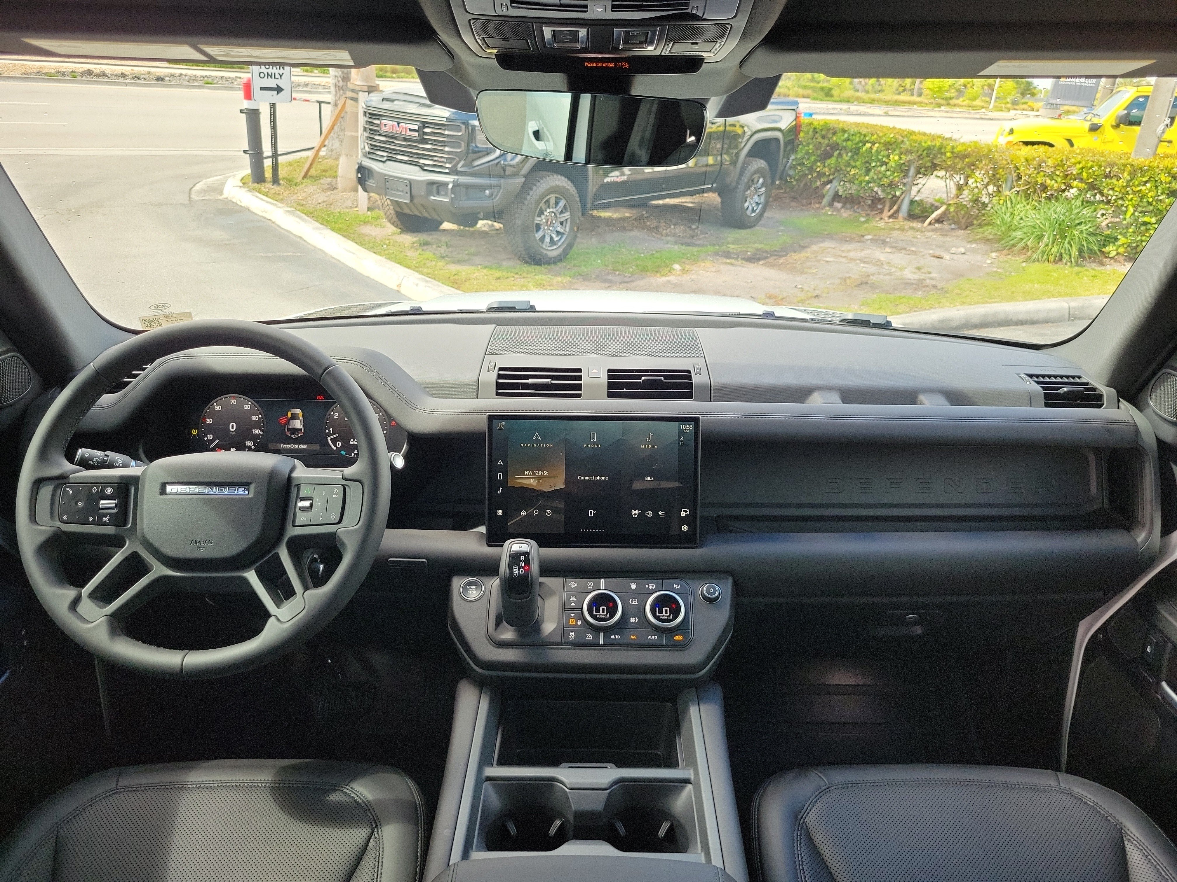 Used 2025 Land Rover Defender 110 S AWD/4WD image 19