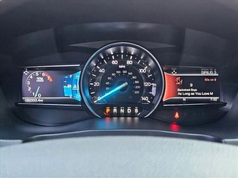 Used 2017 Ford Explorer XLT w/ Equipment Group 202A FWD image 10