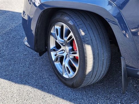 Used 2020 Jeep Grand Cherokee SRT image 32