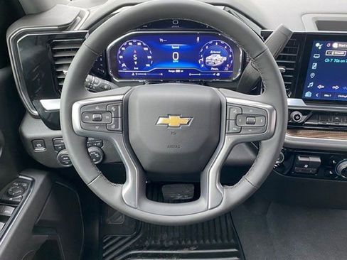 New 2025 Chevrolet Silverado 1500 LT image 6