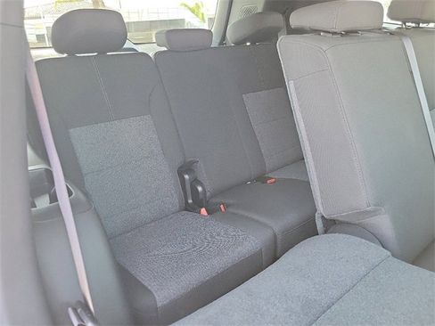 Used 2025 GMC Acadia Elevation image 22