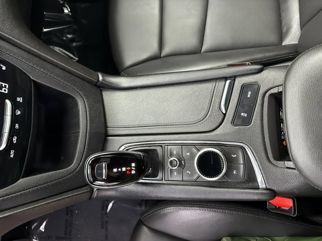 Used 2024 Cadillac XT5 Premium Luxury FWD image 32