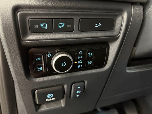 Used 2023 Ford F150 Lariat w/ Equipment Group 502A High AWD/4WD image 24
