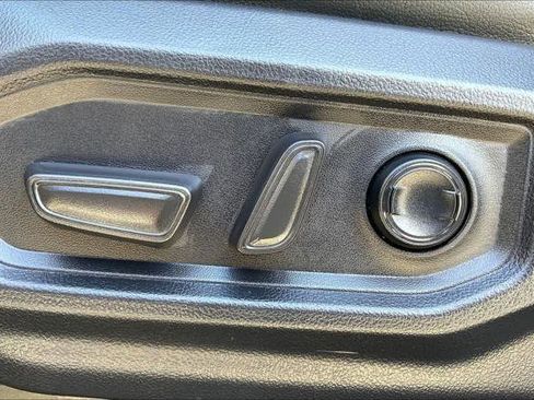 Certified 2025 Toyota Tundra Limited w/ TRD Off-Road Package AWD/4WD image 34