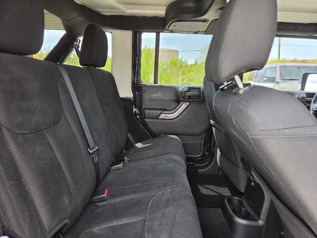 Used 2016 Jeep Wrangler Unlimited Sport w/ Quick Order Package 24S AWD/4WD image 19