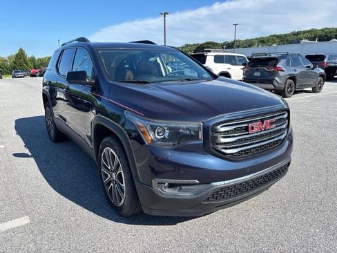 Used 2017 GMC Acadia SLT AWD/4WD image 3