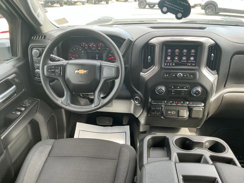 Used 2025 Chevrolet Silverado 2500 Custom w/ Custom Convenience Package AWD/4WD image 7