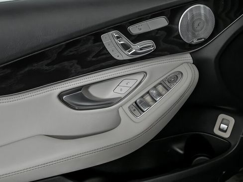 Used 2015 Mercedes-Benz C 300 4MATIC Sedan image 15