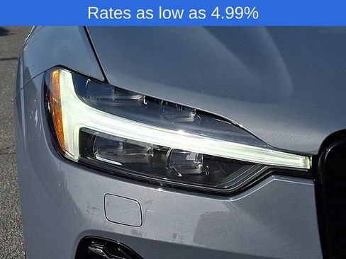 Certified 2023 Volvo XC60 B5 Plus w/ Climate Package image 9