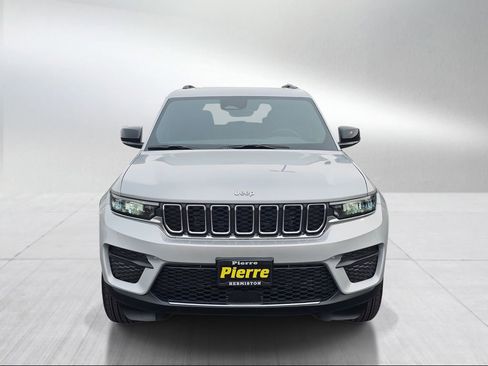 New 2025 Jeep Grand Cherokee Laredo X w/ Luxury Tech Group I AWD/4WD image 6