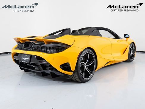 Used 2024 McLaren 750S Spider image 6