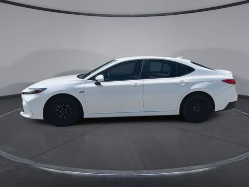 Used 2026 Toyota Camry LE w/ Convenience Package FWD image 5