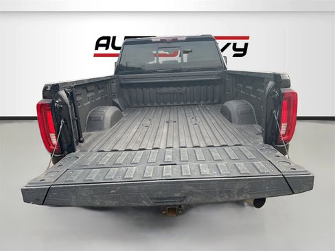 Used 2022 GMC Sierra 2500 Denali w/ Denali Black Diamond Edition image 27