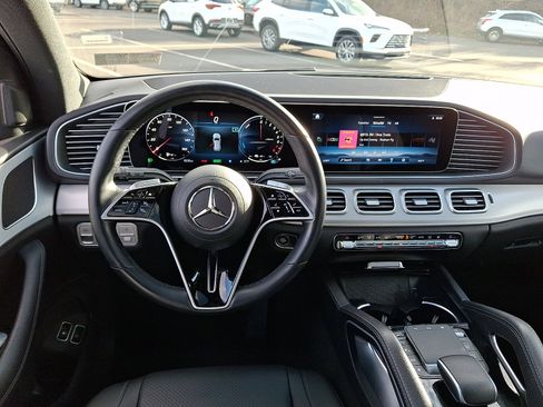 Used 2024 Mercedes-Benz GLE 450e 4MATIC image 12