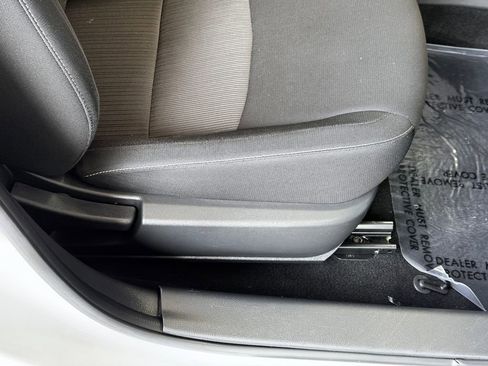 Used 2022 Nissan Sentra SV w/ All-Weather Package FWD image 29