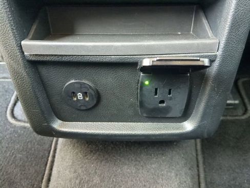 Used 2024 Ford Edge Titanium image 17