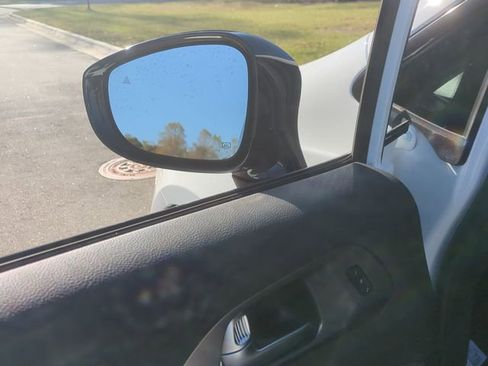 New 2026 Chrysler Pacifica Select w/ S Appearance Package image 18