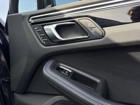 Used 2022 Porsche Macan S image 30