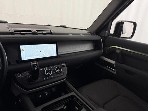 Used 2022 Land Rover Defender 90 AWD/4WD image 16