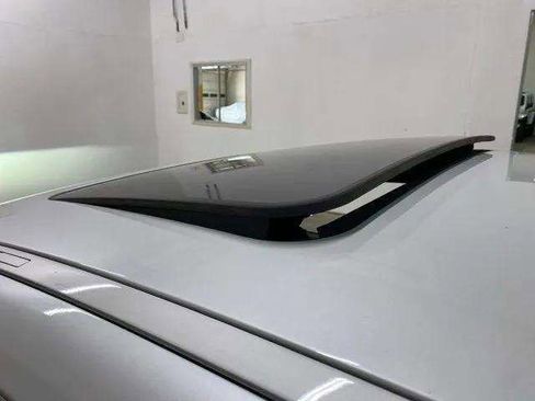 Used 2025 BMW 530i w/ Premium Package RWD image 95