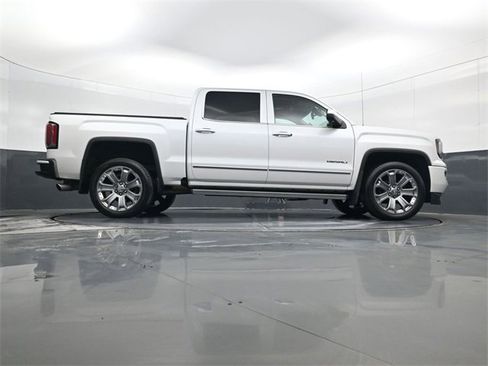 Used 2018 GMC Sierra 1500 Denali w/ Denali Ultimate Package image 24
