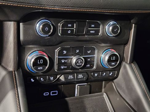 Used 2024 GMC Yukon AT4 w/ AT4 Premium Plus Package image 34