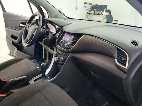 Used 2020 Chevrolet Trax LS w/ Tint and Cruise Package FWD image 35