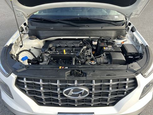Used 2023 Hyundai Venue SEL w/ Cargo Package image 25