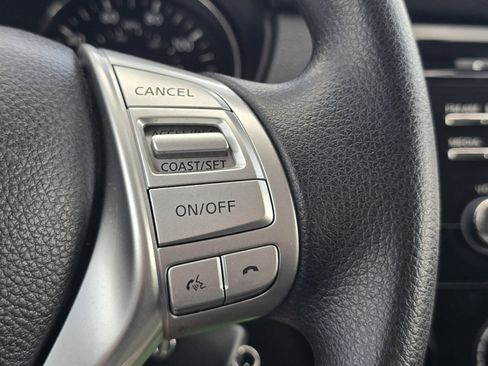 Used 2016 Nissan Rogue S AWD/4WD image 30