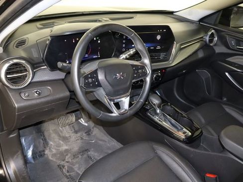 Used 2025 Chevrolet Trax ACTIV w/ Driver Confidence Package FWD image 25