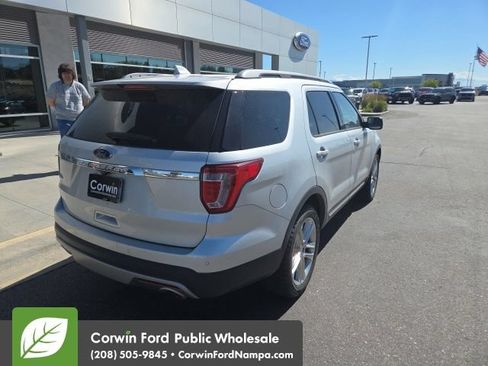 Used 2017 Ford Explorer XLT w/ Equipment Group 202A FWD image 7