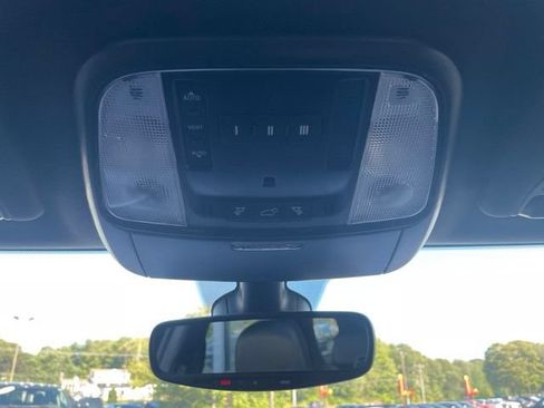 Used 2022 Dodge Durango R/T w/ Blacktop Package AWD/4WD image 23
