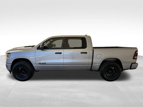 Used 2024 RAM 1500 Laramie AWD/4WD image 8
